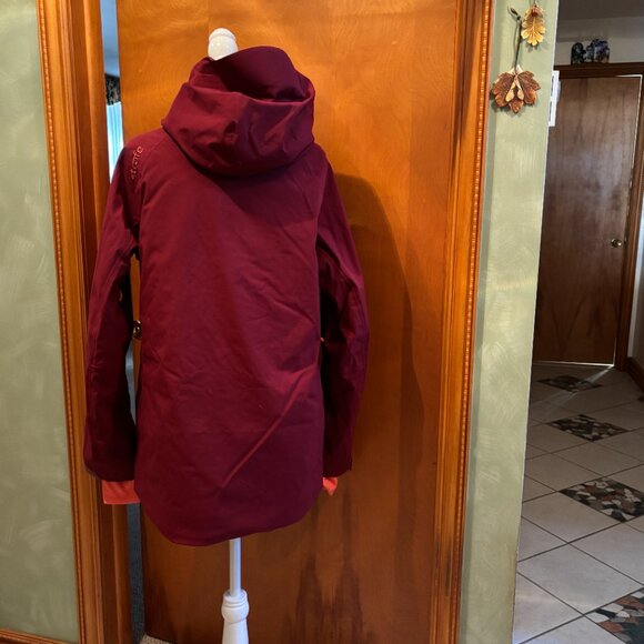 Strafe Water Resistant Hooded Ski Jacket Woman's - Picture 8 of 15